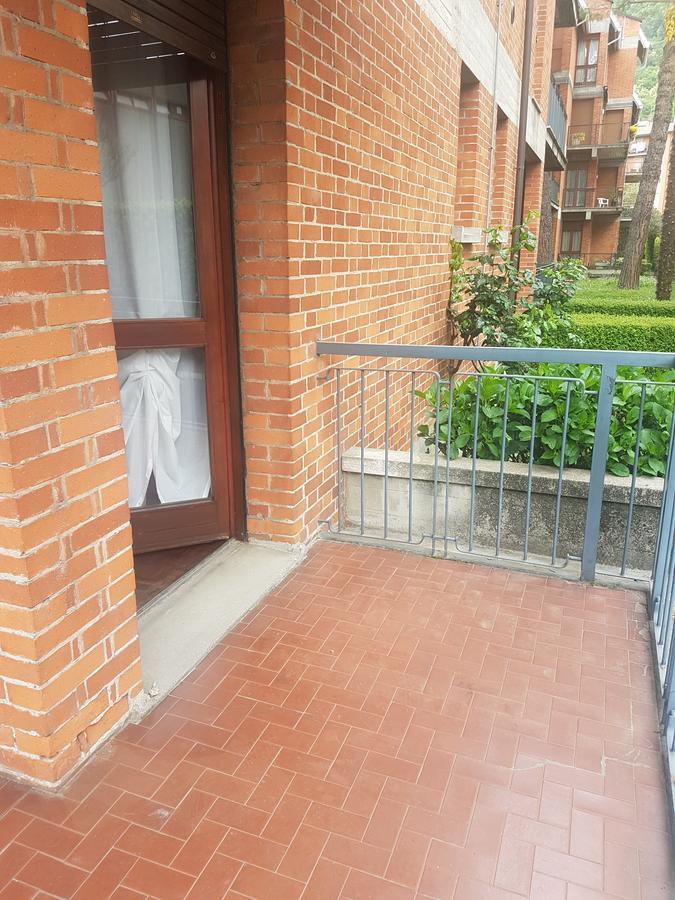 Appartamento Ai Pini Con Posto Auto Lecco Buitenkant foto